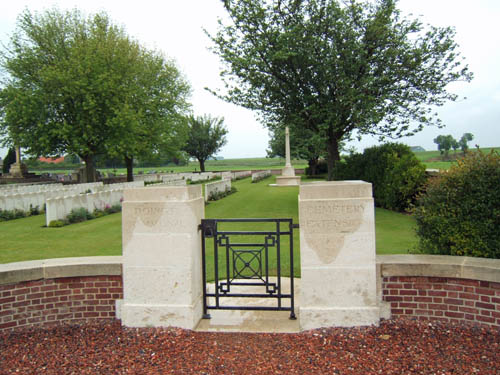 Commonwealth War Graves Doingt Extension