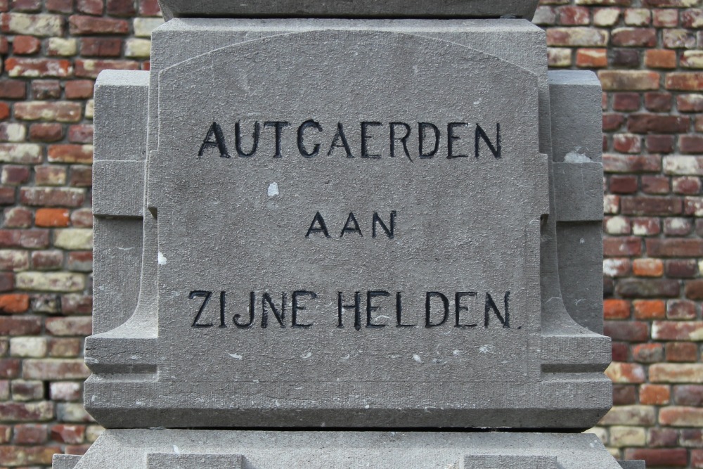 Oorlogsmonument Outgaarden #2