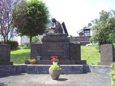 Oorlogsmonument Ober-Gondershausen #1