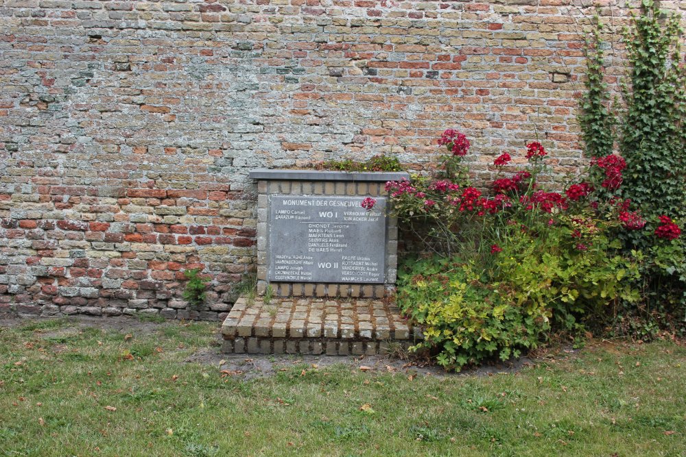 Oorlogsmonument Damme #1