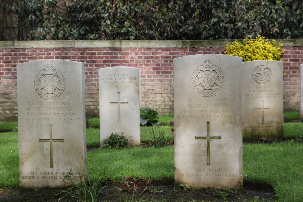 Commonwealth War Cemetery Colne Valley #3