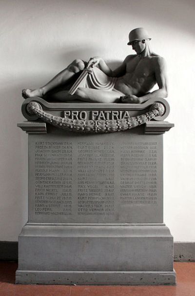 Oorlogsmonument Walther-Rathenau-Schule #1