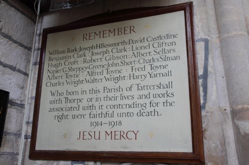 Gedenkteken Slachtoffers WO1 Holy Trinity Collegiate Church #1