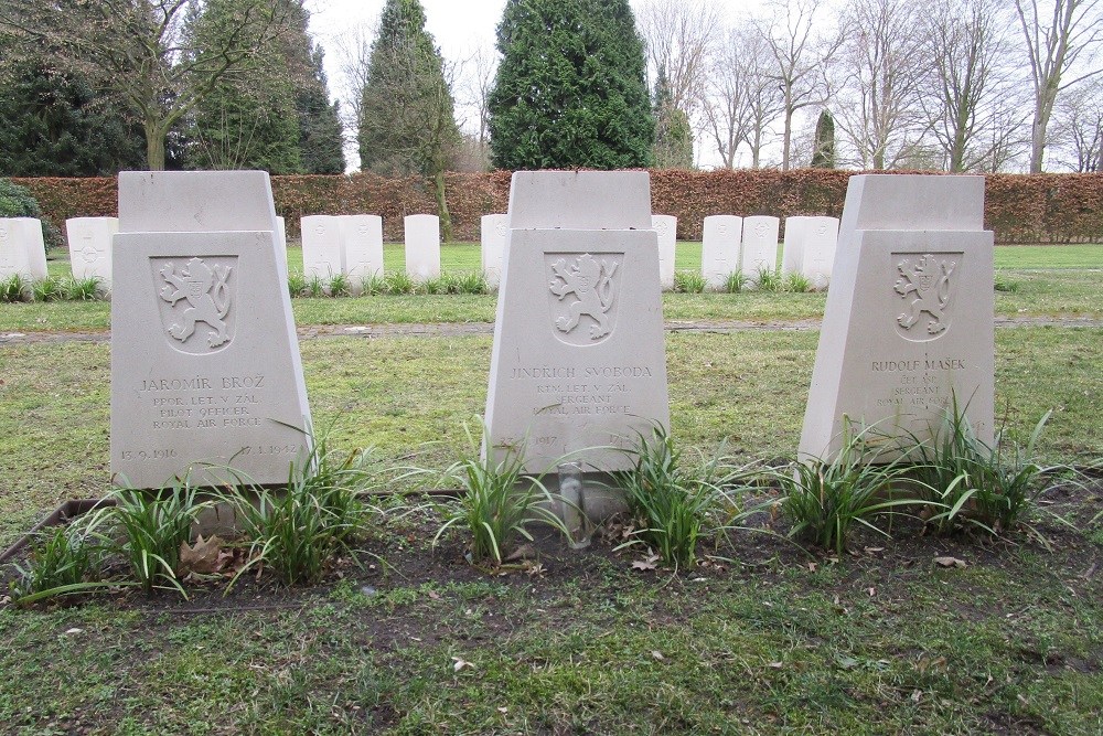 Commonwealth War Graves General Cemetery Gilzerbaan #5