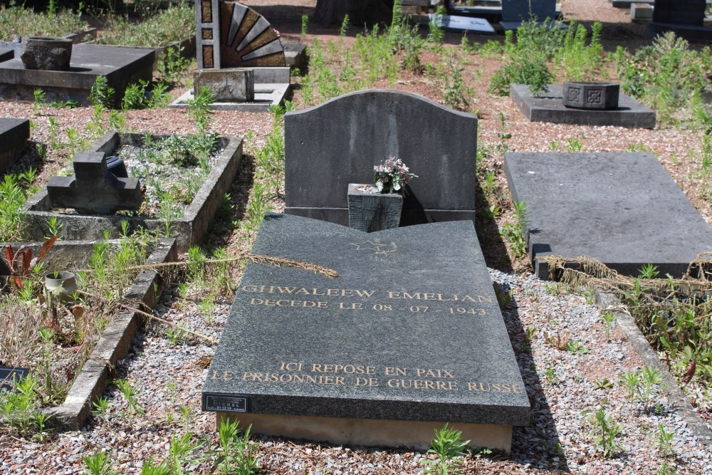 Russian War Grave Chapelle-lez-Herlaimont