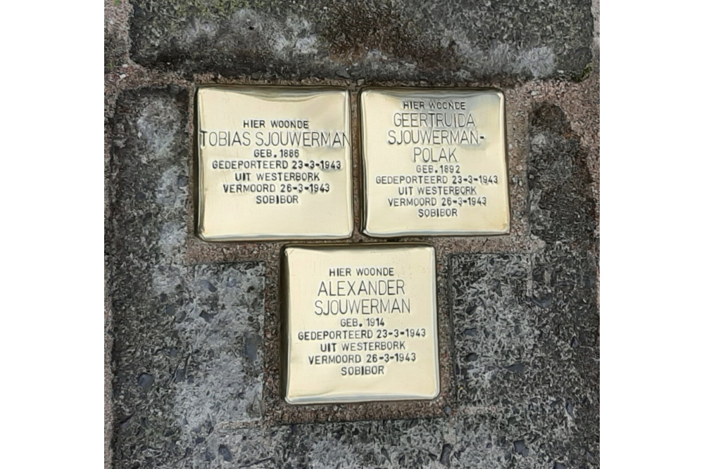 Stumbling Stones P.C. Hooftstraat 4 #1