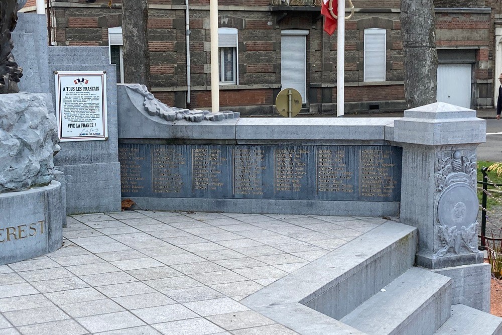 Oorlogsmonument Givet #5