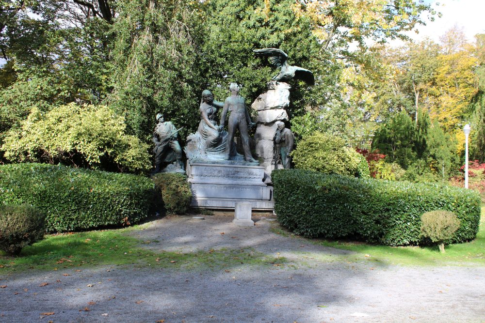 Oorlogsmonument La Louvire	