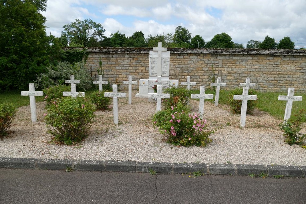 Italian War Graves Cemetery Les Pejocus Dijon
