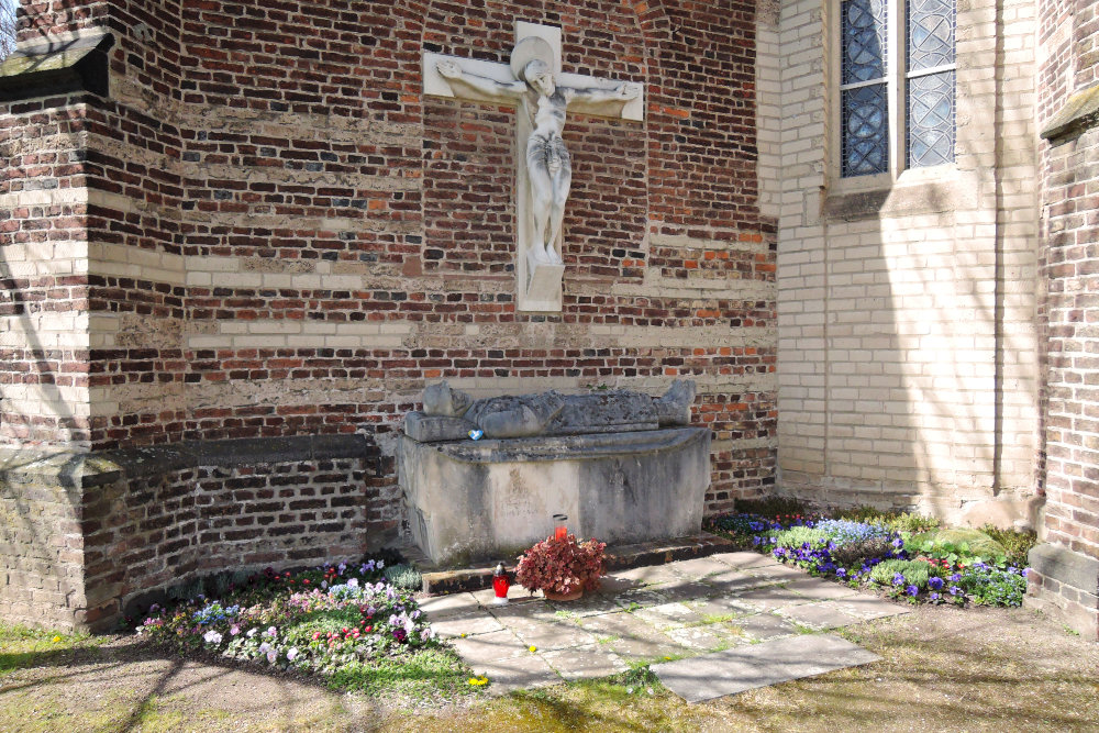 Oorlogsmonument Esch #1