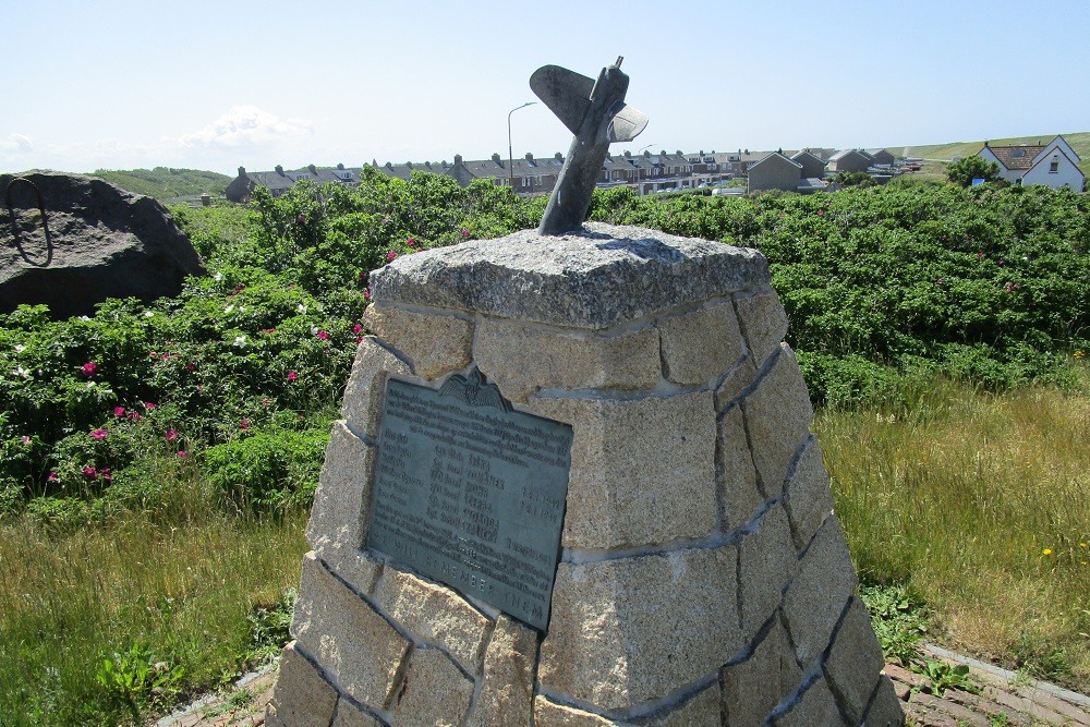 Monument Crash Vickers Wellington KX-B #2