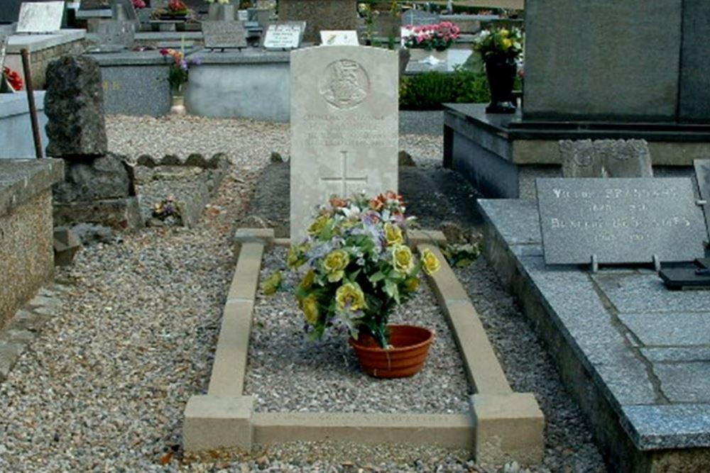 Commonwealth War Graves Fruges #1
