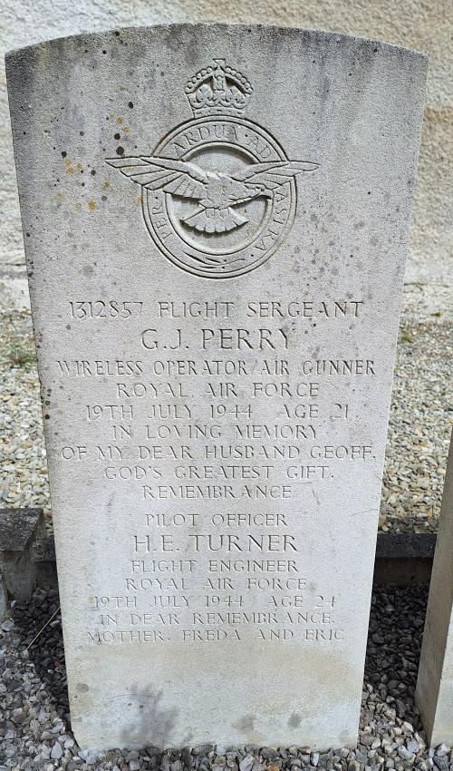 Oorlogsgraven van het Gemenebest Granges-sur-Aube #4