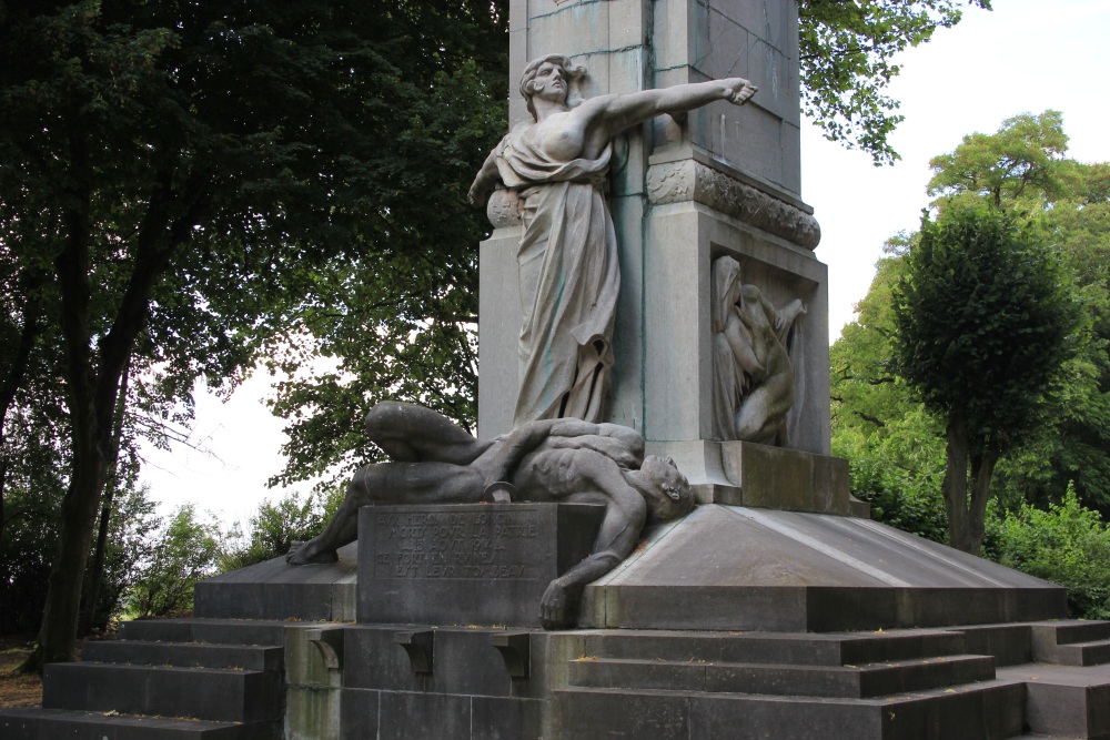 Monument Verdedigers Fort de Loncin #5