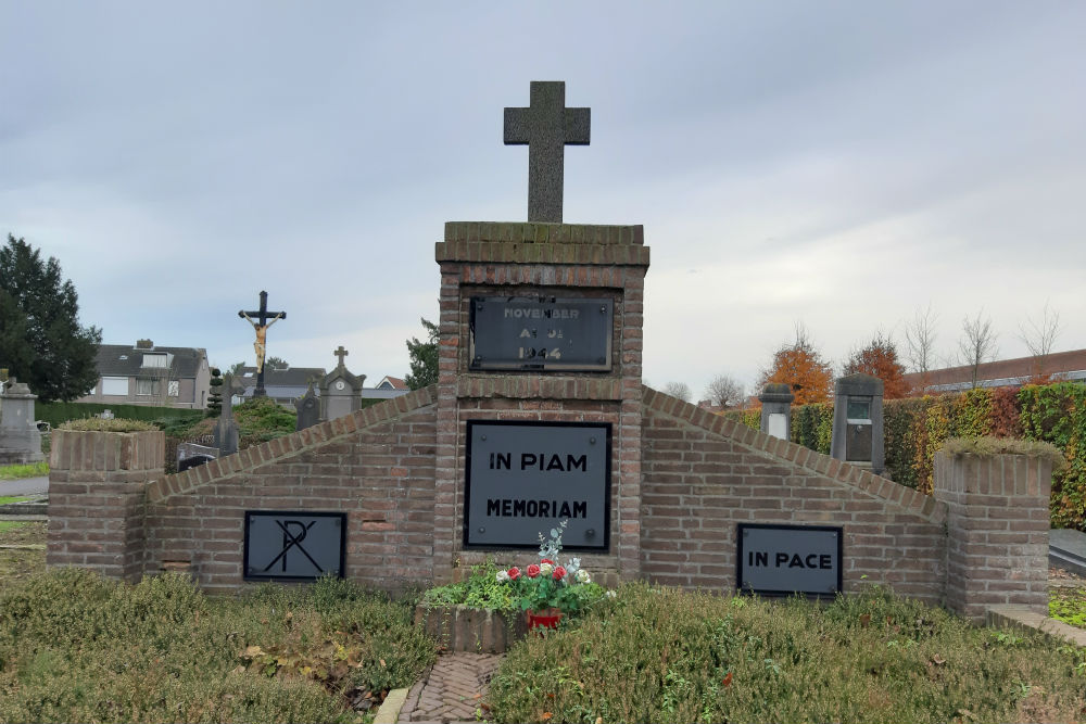 Nederlandse Oorlogsgraven Rooms Katholieke Begraafplaats Standdaarbuiten #2