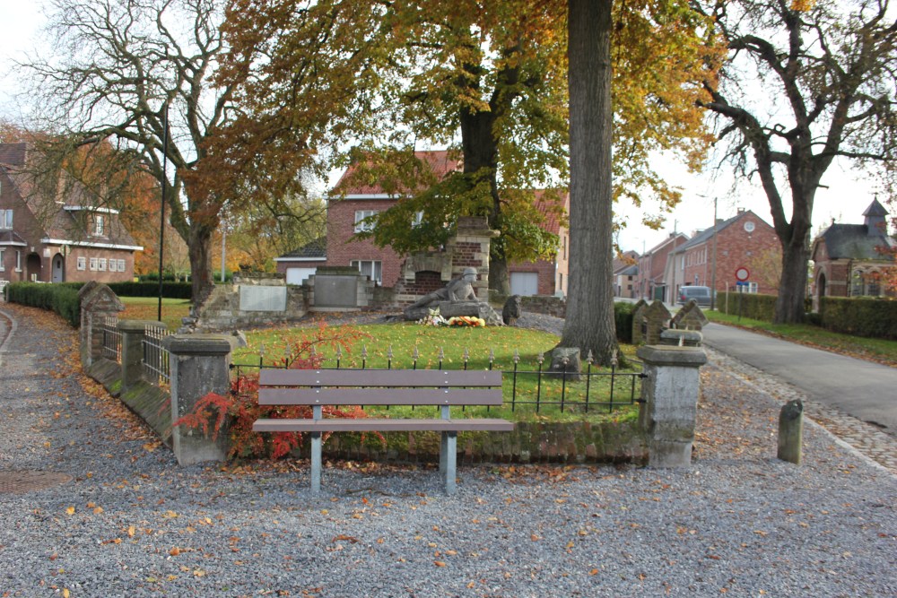 Oorlogsmonument Bommershoven #1