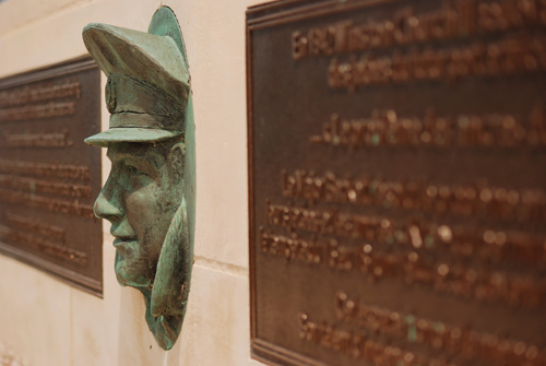 Monument Allan Beckett Arromanches-les-Bains #2