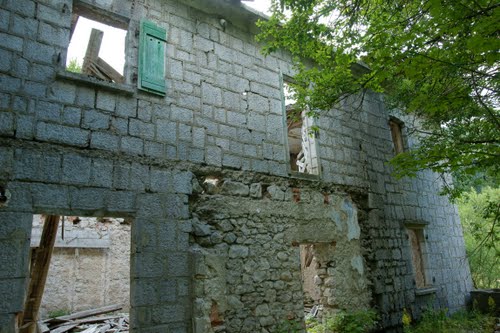 Alpenmuur - Voormalige Italiaanse Kazerne Trstenik #2