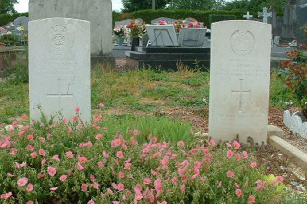 Commonwealth War Graves Pas-en-Artois #1