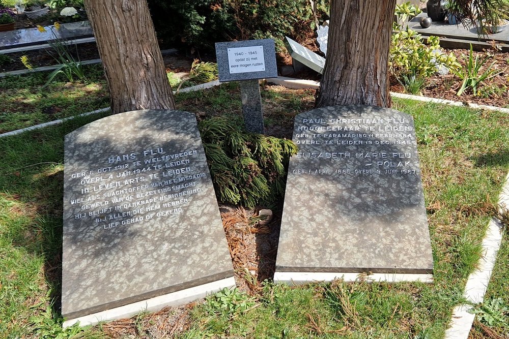 Nederlandse Oorlogsgraven Gemeentelijke Begraafplaats Rhijnhof Leiden #4