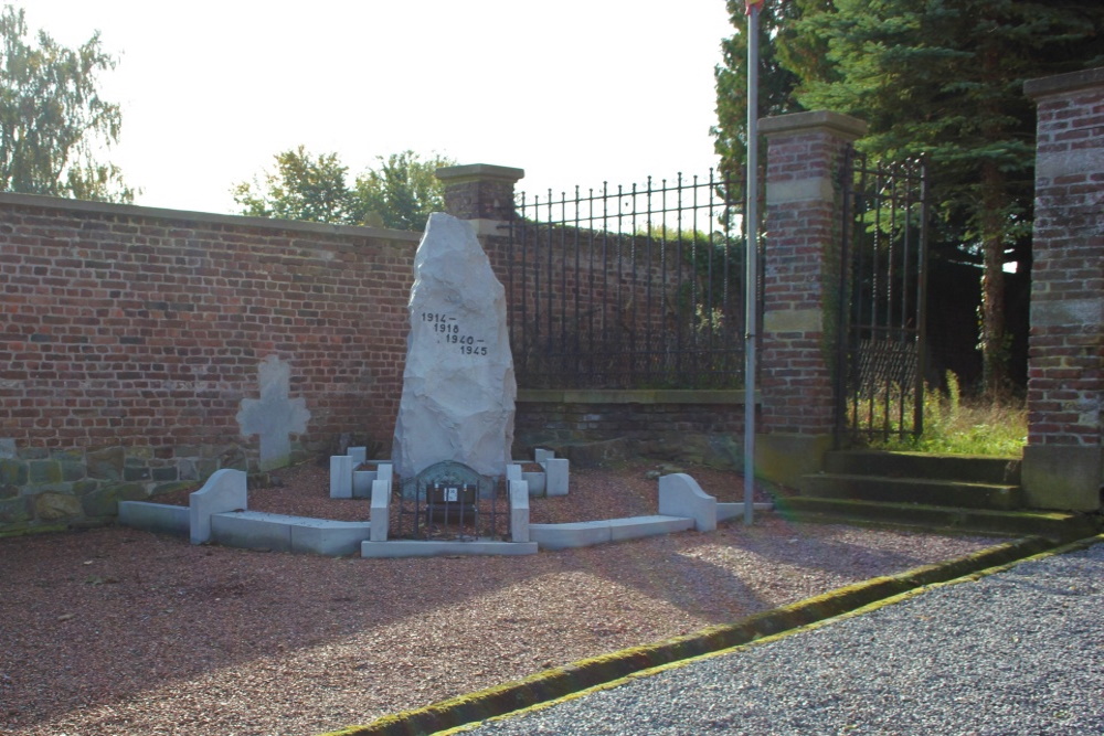 Oorlogsmonument Poucet #1