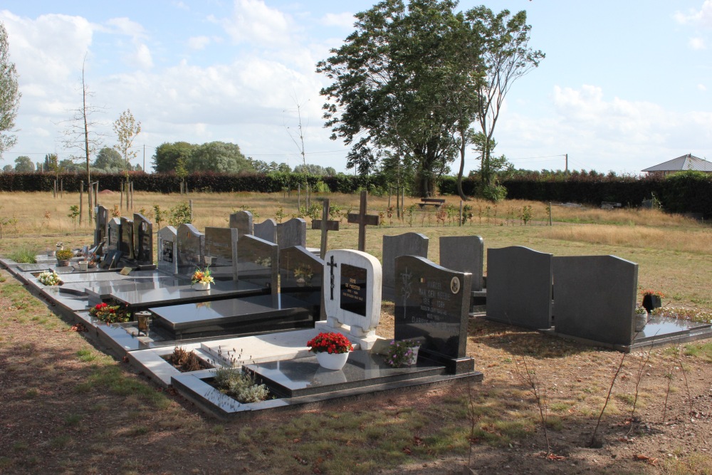 Belgian graves Veterans Machelen-aan-de-Leie Cemetery