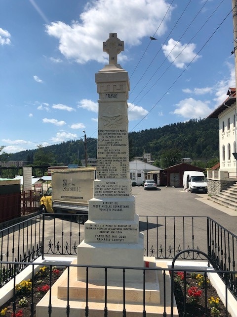 Oorlogsmonument Voinești #1