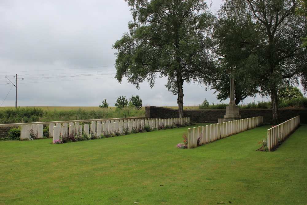 Commonwealth War Cemetery Feuchy #2