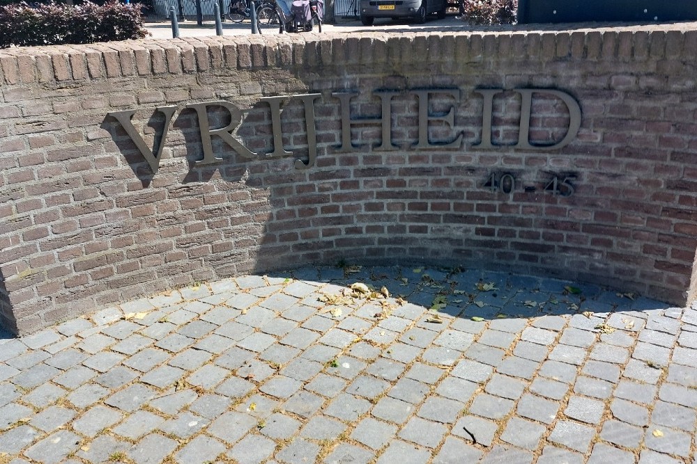 Bevrijdingsmonument Terheijden #3