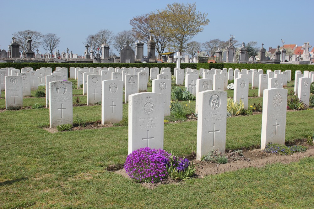 Commonwealth War Graves Calais #5