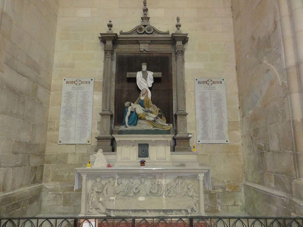 Oorlogsmonument Cathdrale Saint-tienne