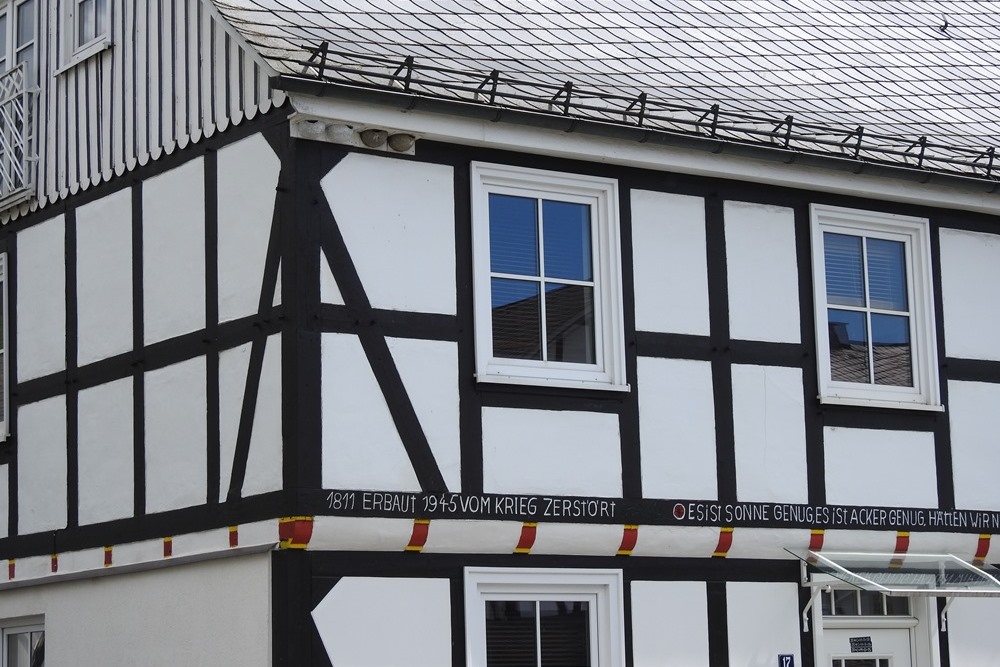 Text on House Hochstrae #1