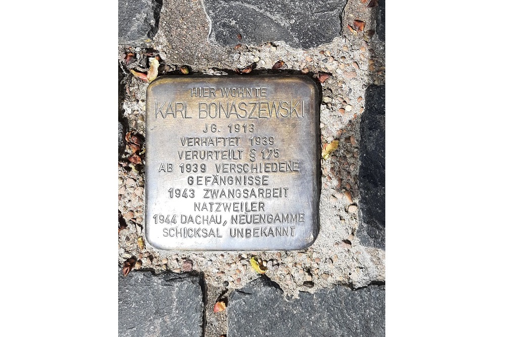 Stolperstein Wolfgarten 32