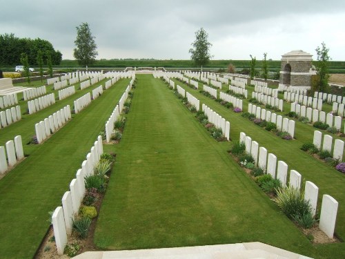 Commonwealth War Cemetery Bouchoir New