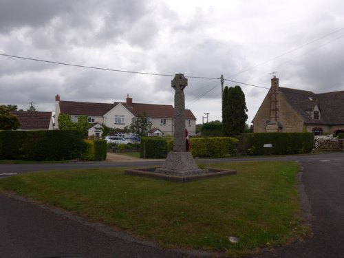 Oorlogsmonument Christian Malford #1