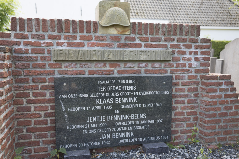 Dutch War Graves & Memorial Municipal Cemetery Genemuiden #2