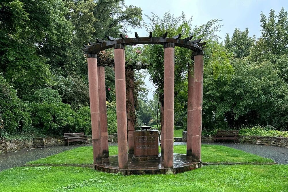 Memorial To The Victims Of Fascism