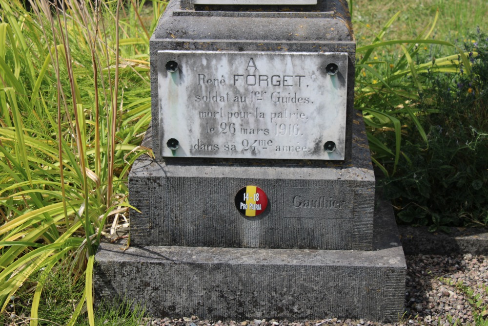 Belgische Oorlogsgraven Dampicourt #2