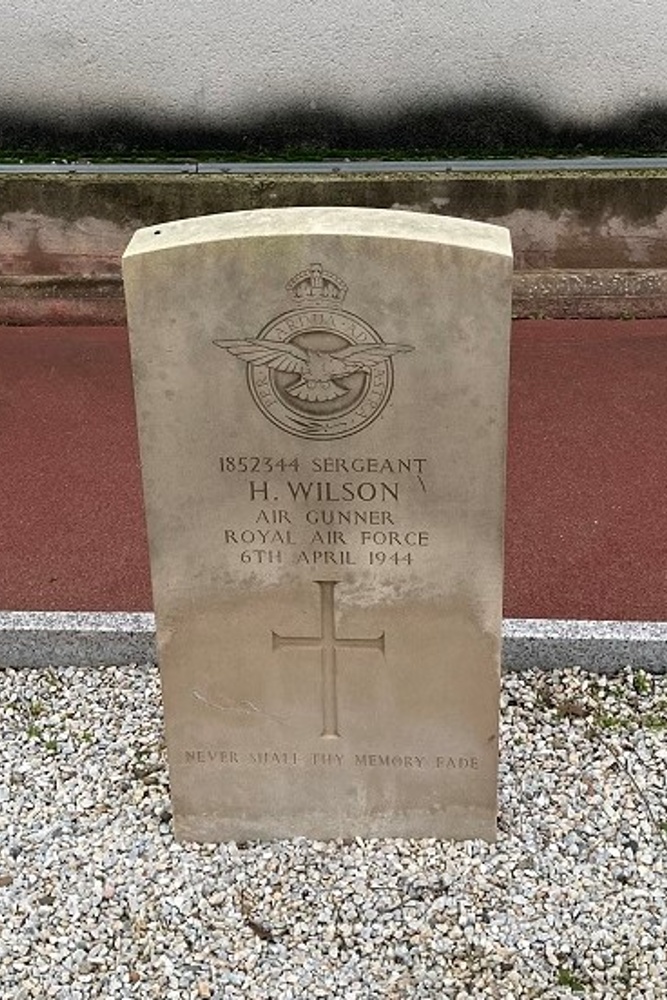 Commonwealth War Graves Toulouse-la-Fourgette #2