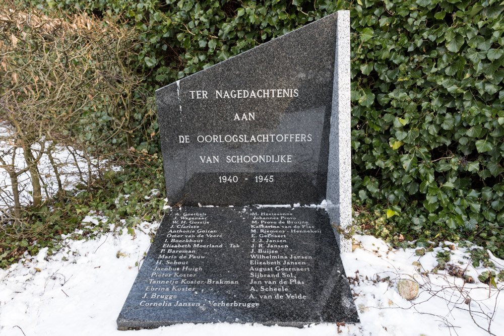 Oorlogsmonument Schoondijke #4