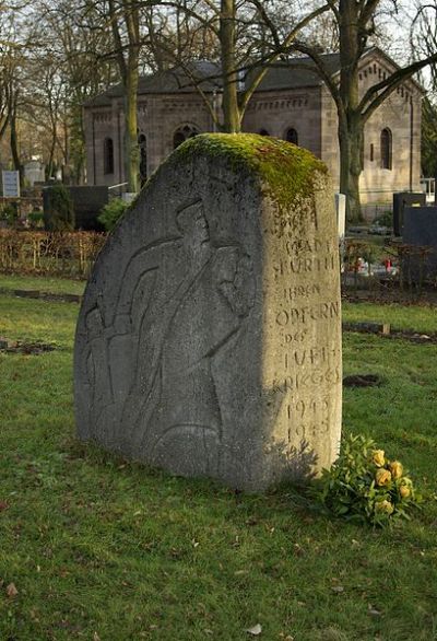 Duitse Oorlogsgraven Stdtischen Friedhof Frth #3