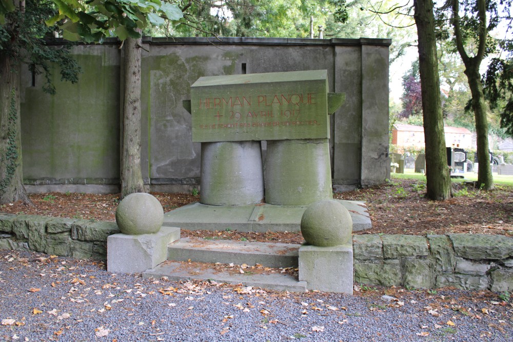 Monument Herman Planque Tournai Allain