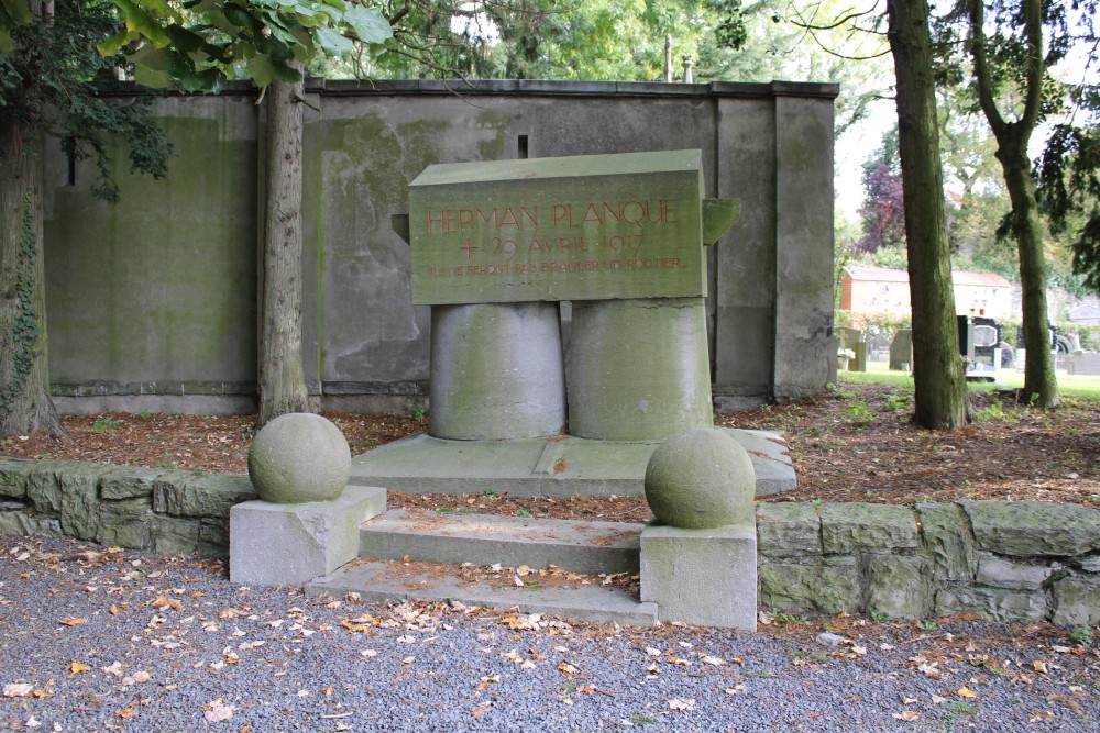 Monument Herman Planque Tournai Allain #1