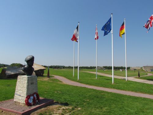 Memorial Lieutenant Colonel Terence Otway #3