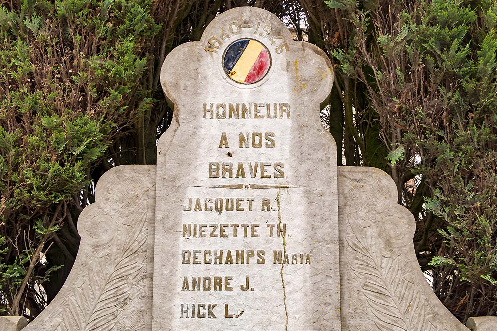 War Memorial Hvremont #2