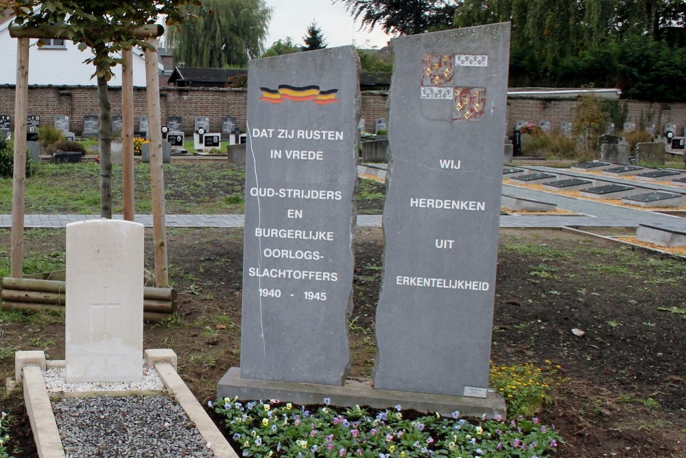 Oorlogsmonument Begraafplaats Destelbergen #3