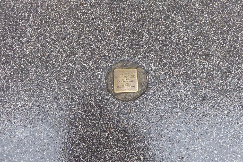 Stolperstein Universitätsplatz 3
