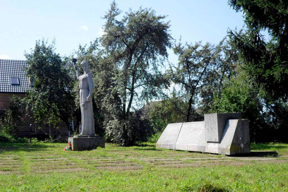 Symbolische Sovjet Russische Soldaten Pokorytsya