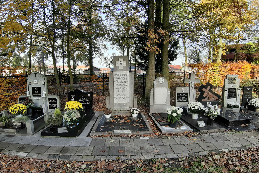 Graves Civilian Casualties Roman Catholic Cemetery Sint Willebrord