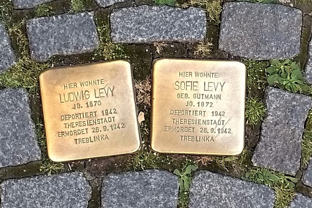 Stolpersteine Herdbruckerstrae 8 #1